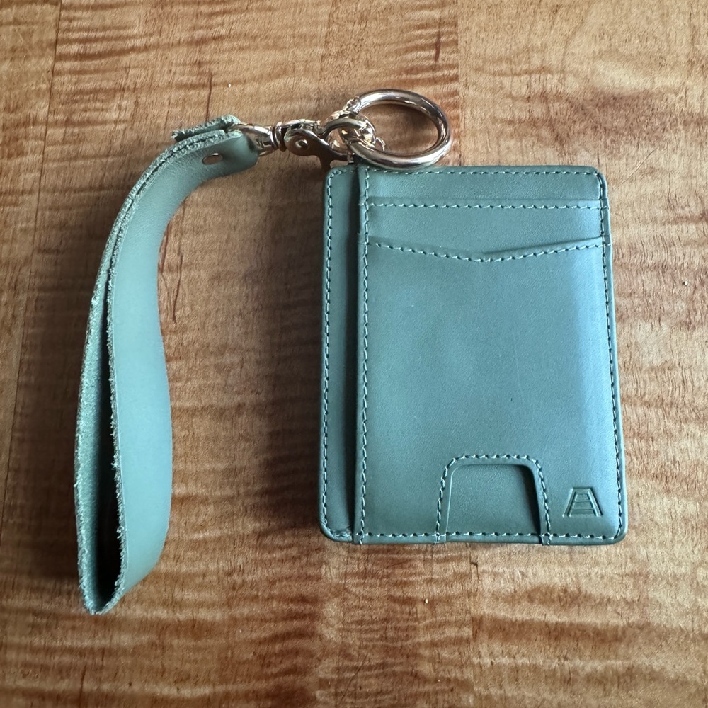 Andar The Denner Wallet in Olive